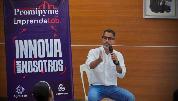 Promipyme presenta proyecto Emprendelab 2025 en Villa Altagracia